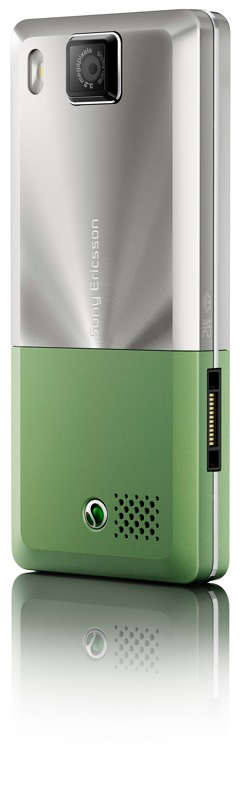 Illustration for article titled Sony Ericsson T650 Packs 3G, 3.2MP Camera Into a Slim Candybar